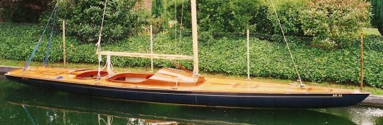 RW 9,9 Seitenansicht